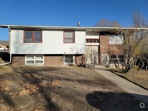 Building Photo - 1889 Cherry Ct