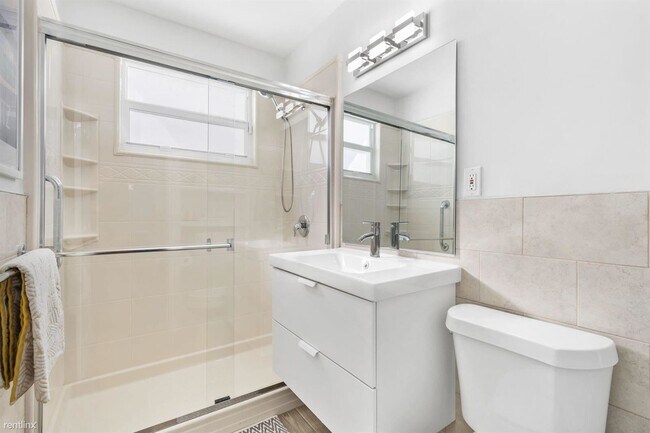 Building Photo - 3 br, 3 bath House - 322 Maddock St