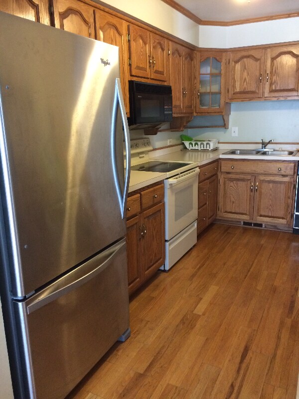 4908 Cara Ct, Royal Oak, MI 48073 Condo for Rent in Royal Oak, MI