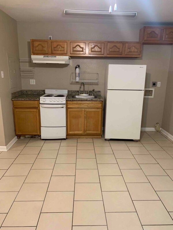 935 24th St Unit D, Kenner, LA 70062 Room for Rent in Kenner, LA