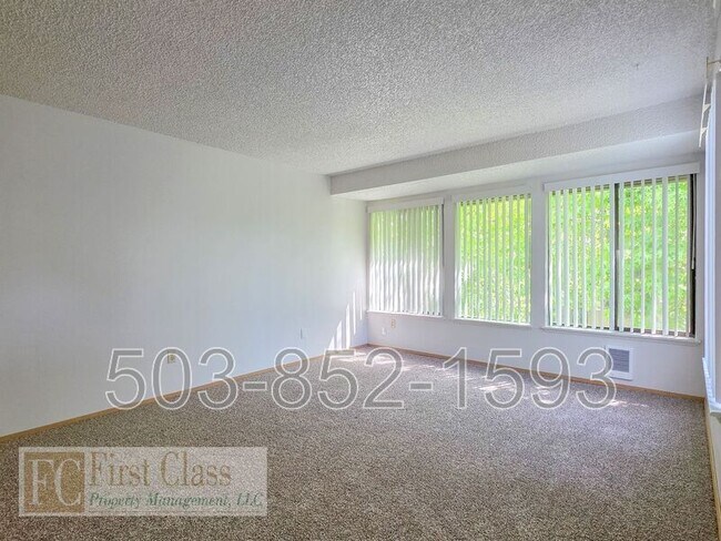 Foto del edificio - 4832 SW Murray Blvd