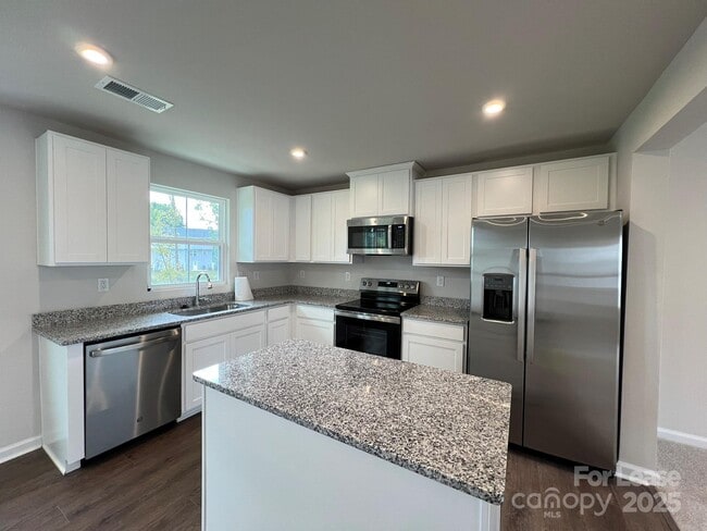 Building Photo - 7102 Capstan Ter