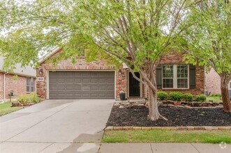 Building Photo - 8626 Davis Dr