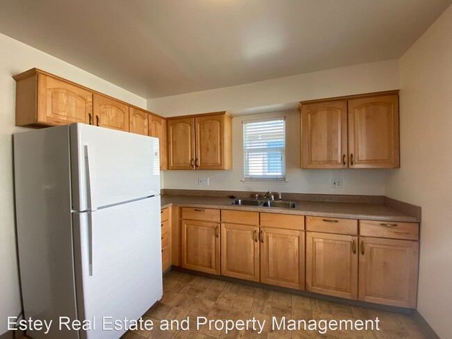 Building Photo - 2 br, 1 bath House - 1215 East 4th Street