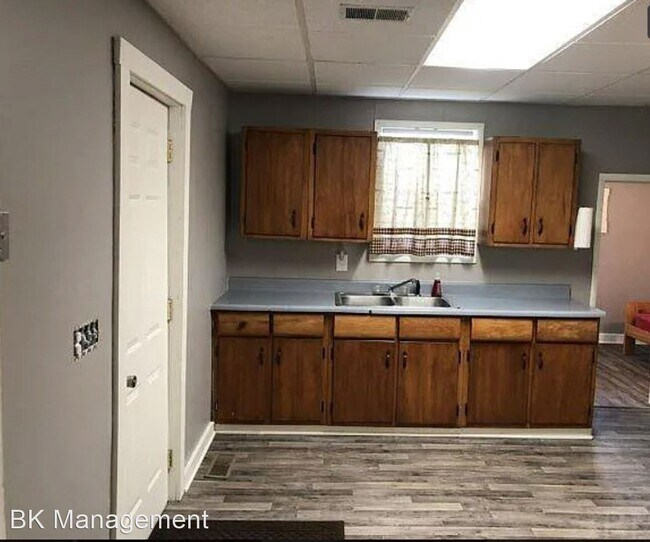 Building Photo - 2 br, 1 bath House - 1325 N Wabash Avenue