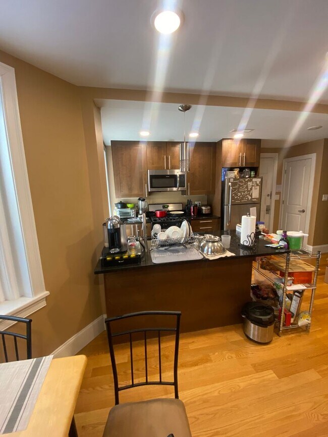 Building Photo - Renovated Brookline Village 4 bed/2 Bath o...