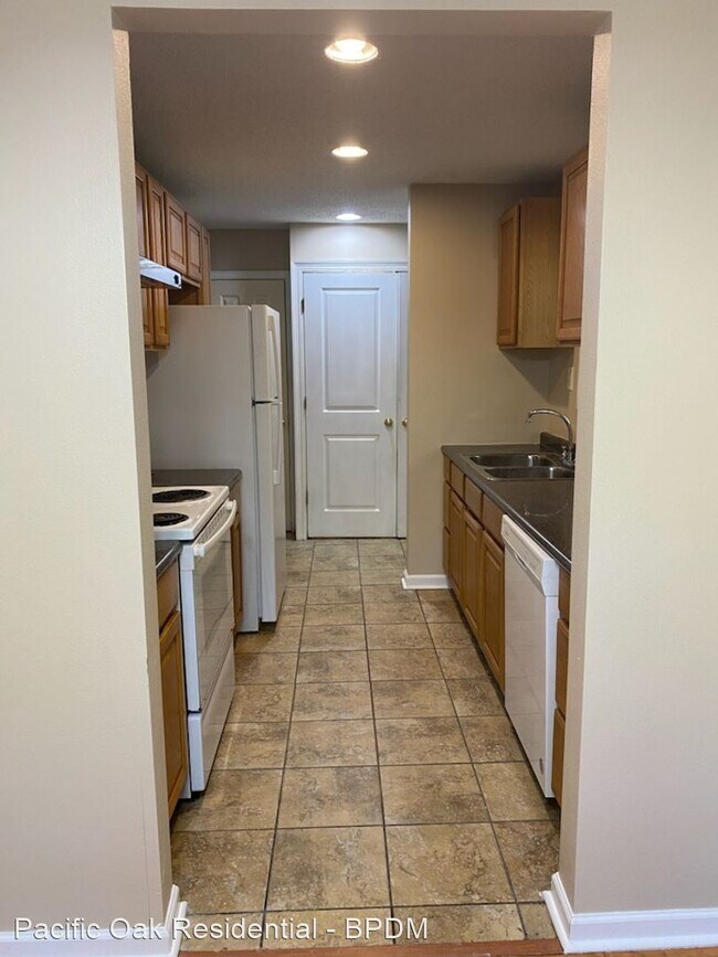 Building Photo - 3 br, 2 bath House - 2313 Old Military Rd