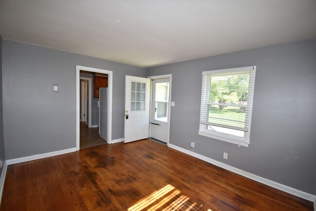 Building Photo - 406 Hietts Ln