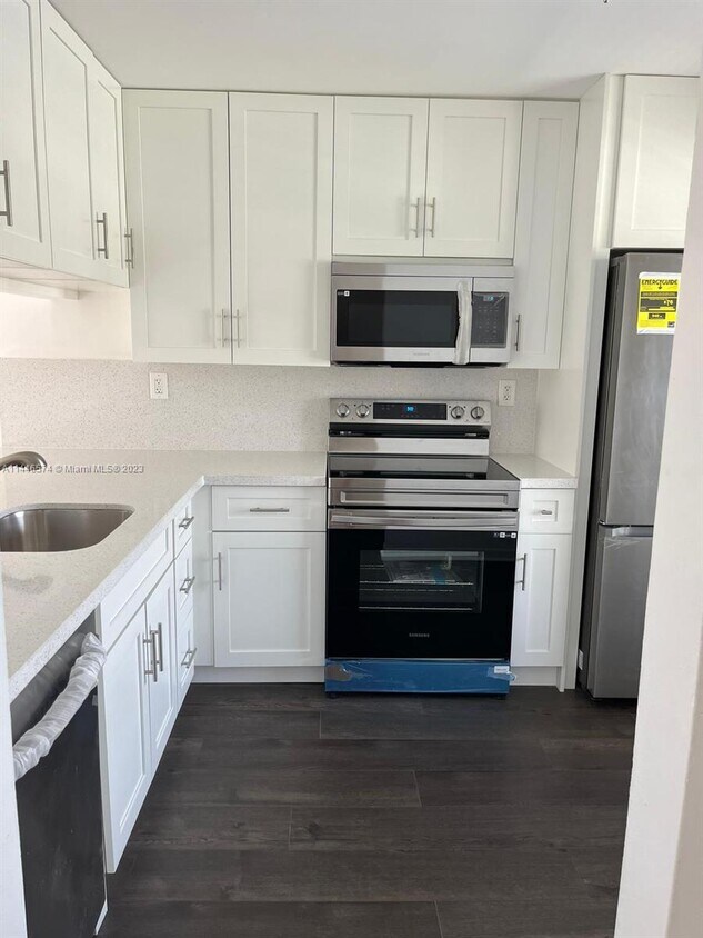 Foto principal - 9580 W Fern Ln