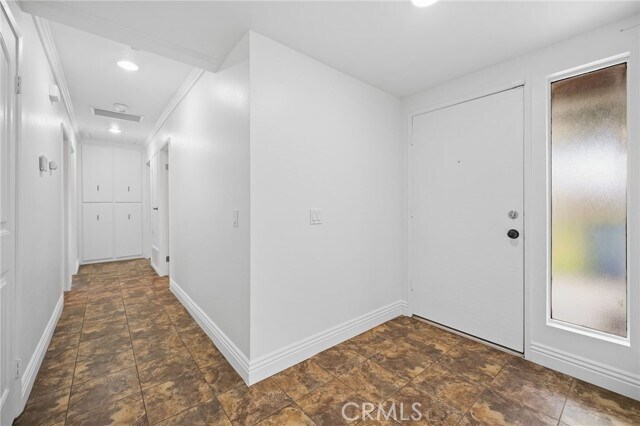 Building Photo - 1080 Border Ave