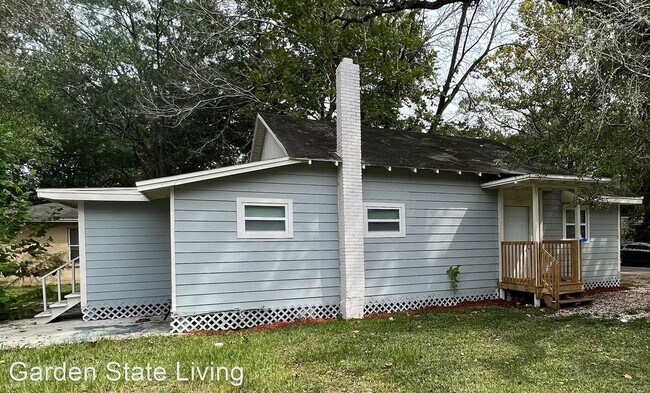 Building Photo - 3 br, 1 bath House - 2871 W 4th street