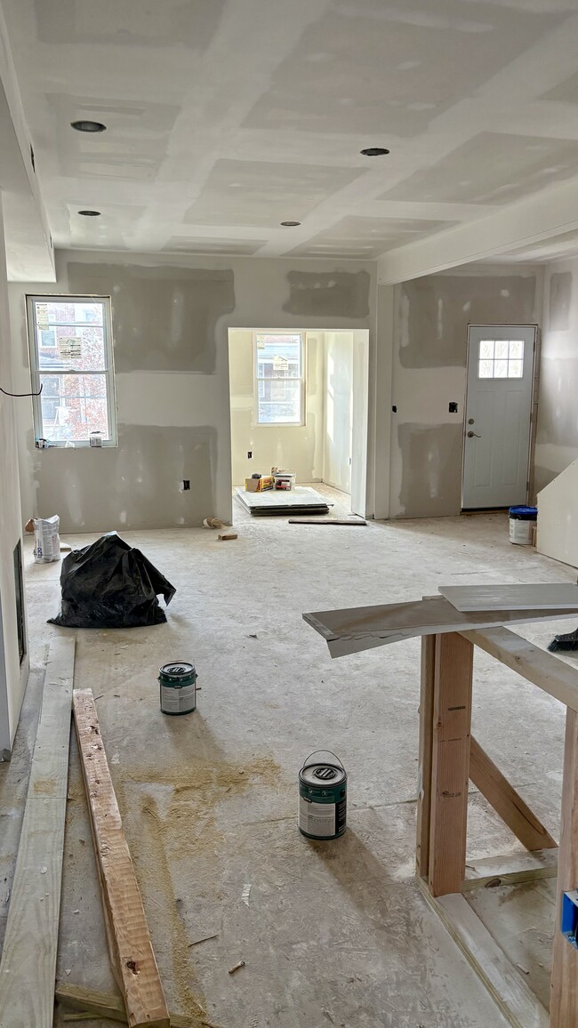 Building Photo - 2927 Oakley Ave