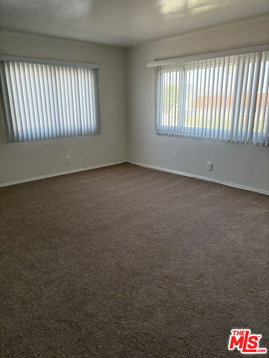 Foto principal - 818 E Nutwood St