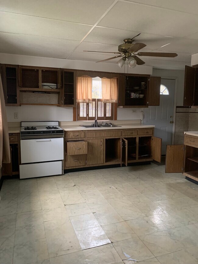 Building Photo - 66 Little Deer Creek Rd