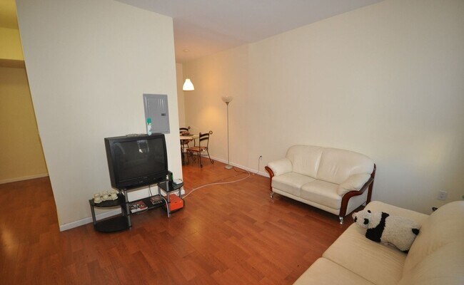 Foto del edificio - 1424 W Master St