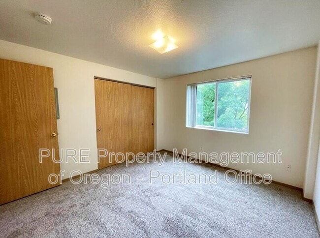 Building Photo - 2619 SE 125th Ave