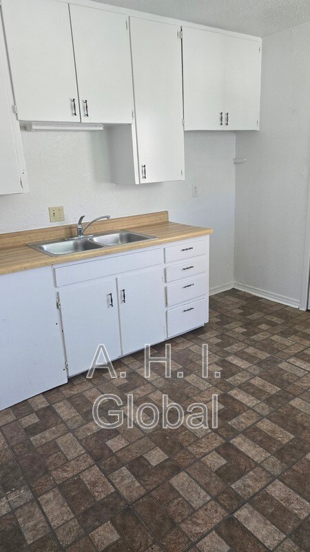 Foto del edificio - 4624 S Hayden St