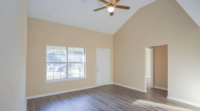 Foto del edificio - Move-In Ready 3BR/3BA Home in Prime Sandfl...