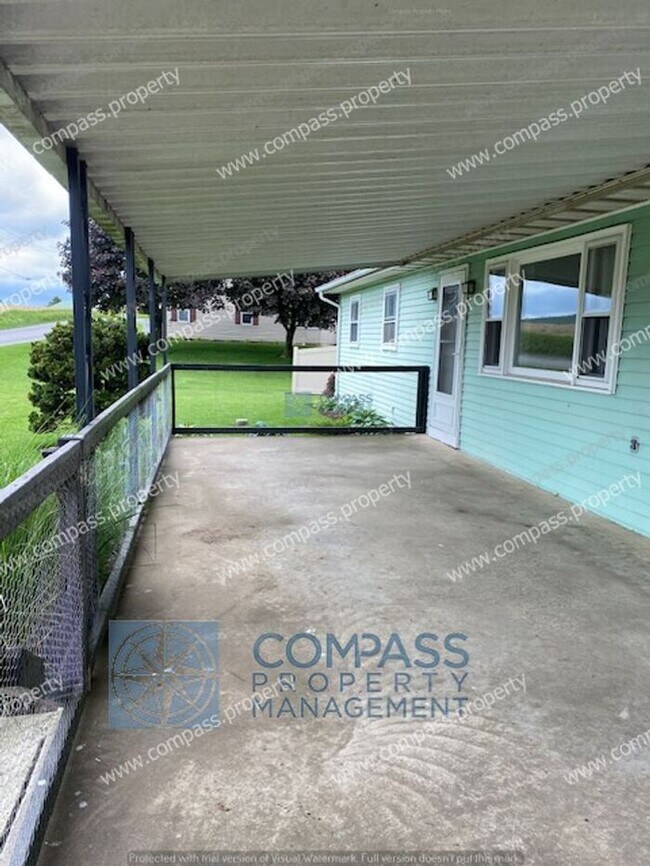 Building Photo - $1695.00- 3+ Bed, 1.5 Bath Ranch Home with...