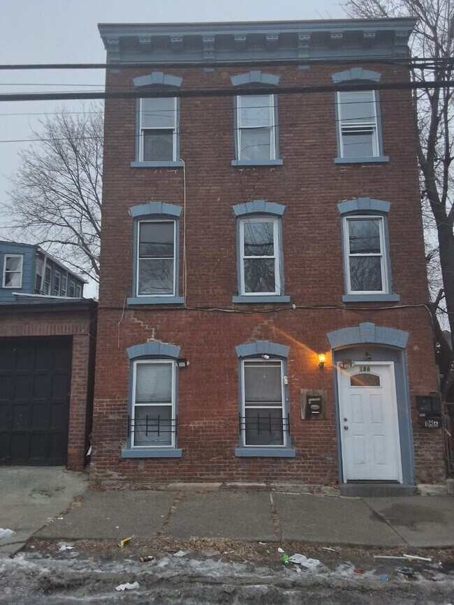Foto del edificio - 186 S William St