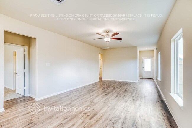 Foto del edificio - 8211 Blooming Meadow Ln