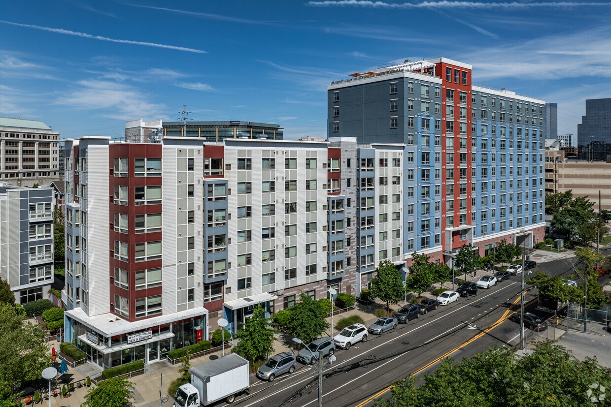 Primary Photo - Metro Green Terrace