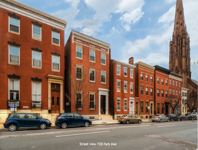 Vista de calle - 708 Park Ave