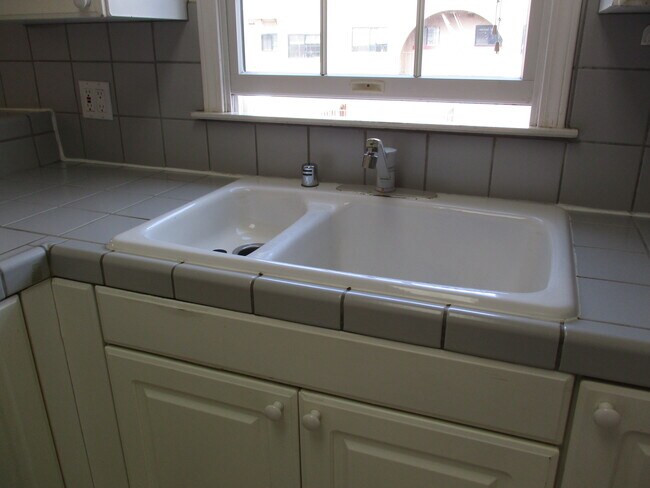 dual sink - 18 Dorado Ter