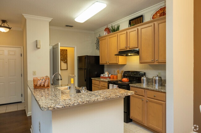 Chelan 2BR, 2BA - 1,132SF - Kitchen - The Lakes at Brandon West
