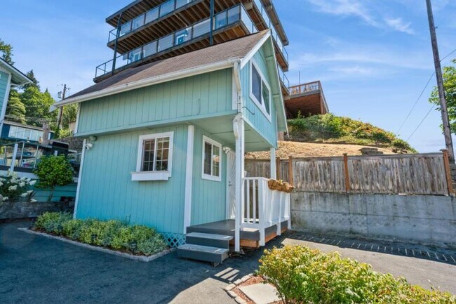 Foto del edificio - 0 bedroom in Des Moines WA 98198