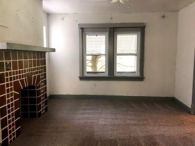 Building Photo - Beautiful 3BR Home in Carrick!