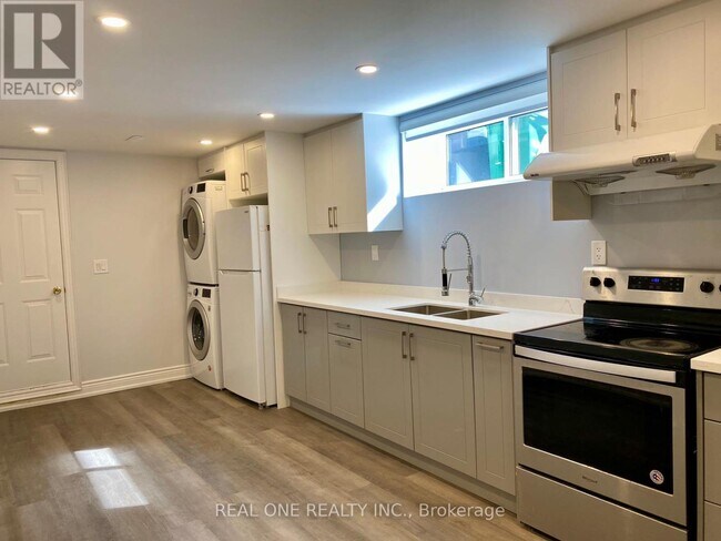 Building Photo - 1209 Verhoeven Ct