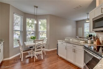 Building Photo - 14560 Daffodil Dr