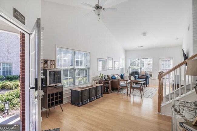 Foto del edificio - 1802 Willow Branch Ln