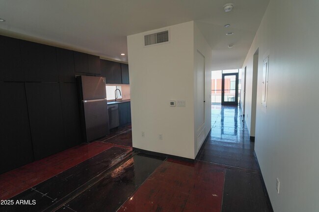 Foto del edificio - 1436 S Terrace Rd
