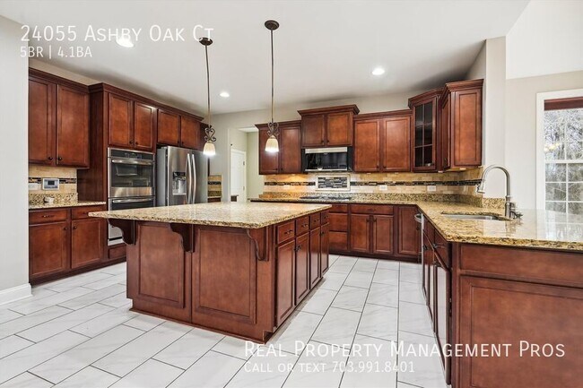 Building Photo - 24055 Ashby Oak Ct