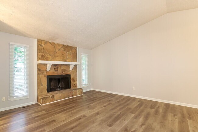 Foto del edificio - 4168 Silver Hill Ct SW