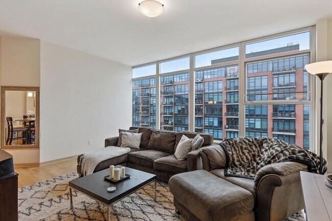 Foto del edificio - 215 10th Ave S