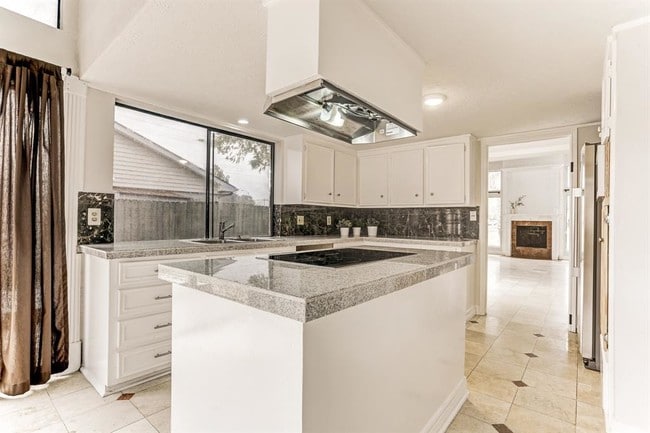 Building Photo - 10731 Sageberry Dr
