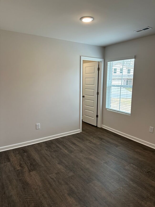 Building Photo - 2126 Kilpatrick LN