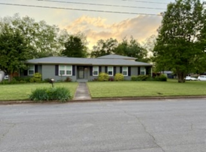 Foto principal - 377 College Park Ct NW