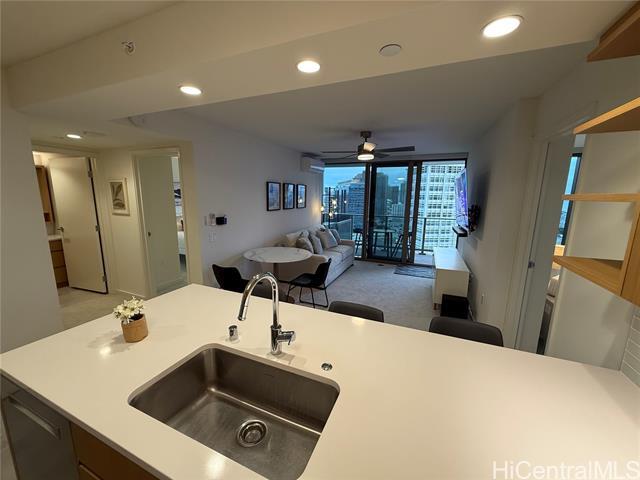 Building Photo - 1388 Kapiolani Blvd
