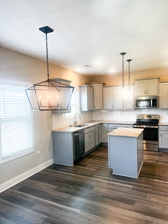 Foto del edificio - 182 Turkey Trot Ln
