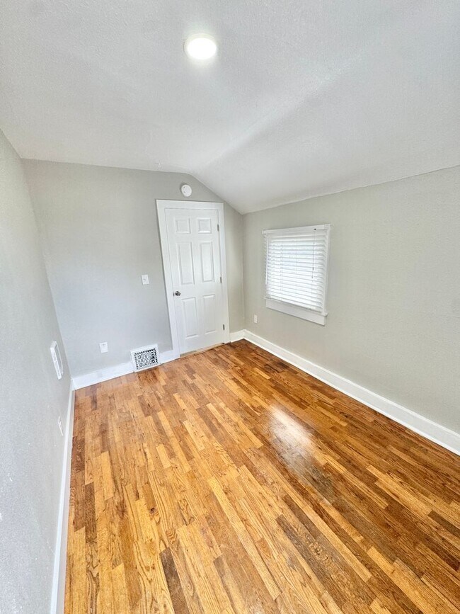 Foto del edificio - 322 E St Vrain St