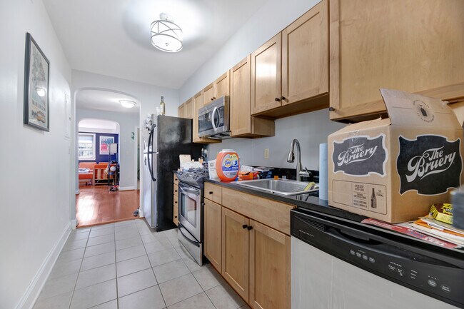 Foto del edificio - 301 Whittier St NW