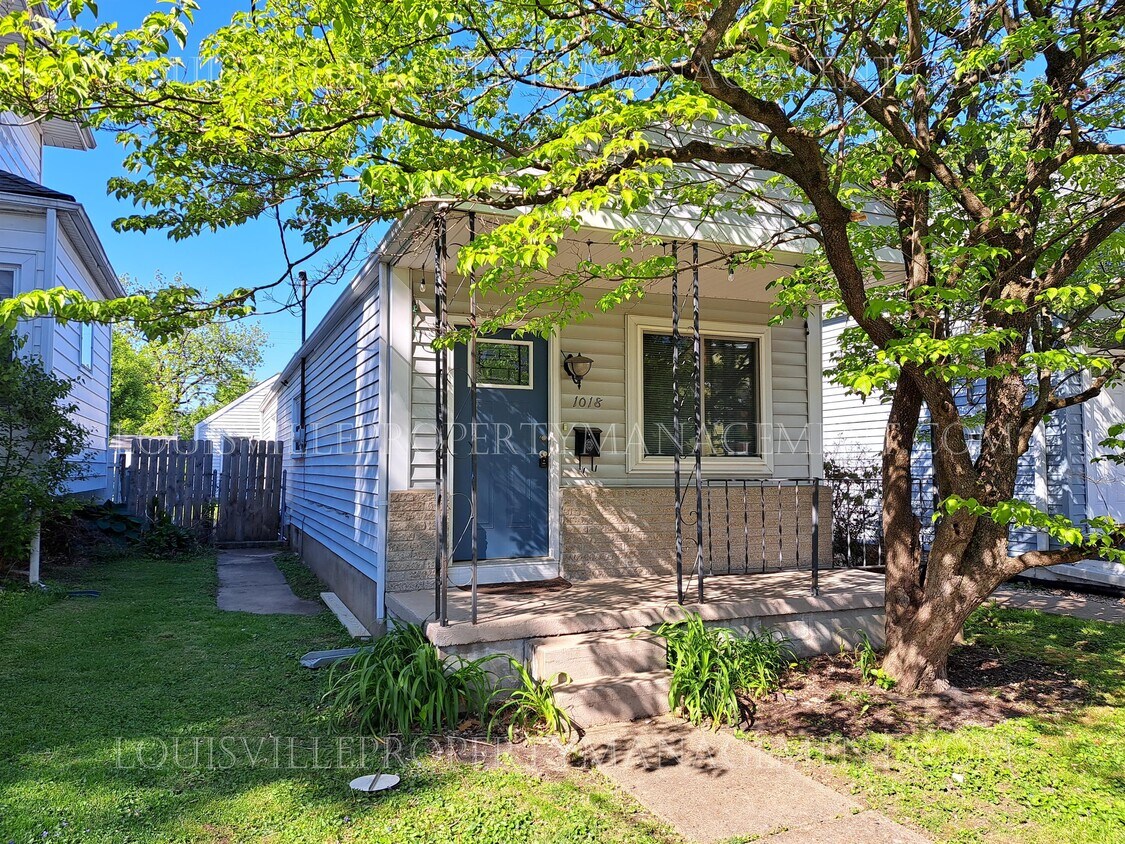 Primary Photo - 1018 Sylvia St