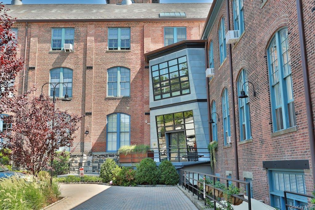 Foto principal - 52 Webster Ave