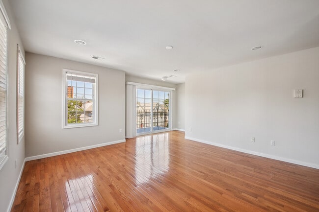 Building Photo - 314 Avenue B