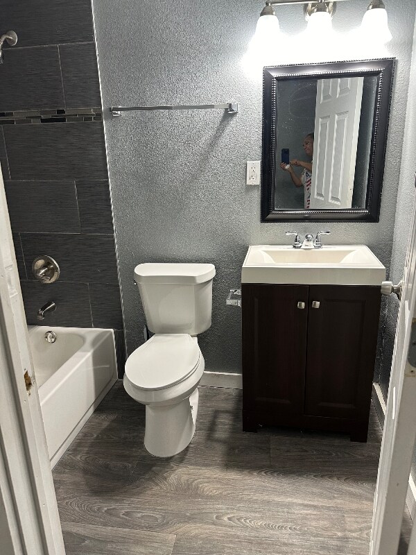 Building Photo - 311 Glamis Ave