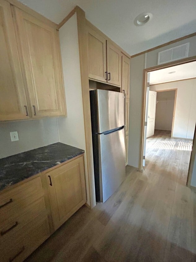 Foto principal - 6621 W Ridge Rd